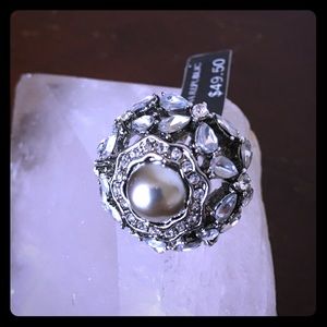 NWT Banana Republic Vintage Crystal Cocktail Ring